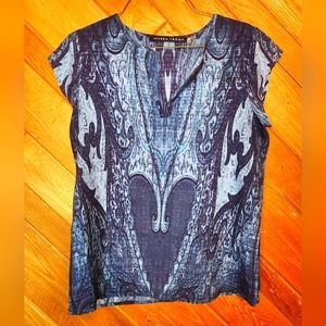 Ivanka Trump small blue heart abstract short sleeved lightweight blouse